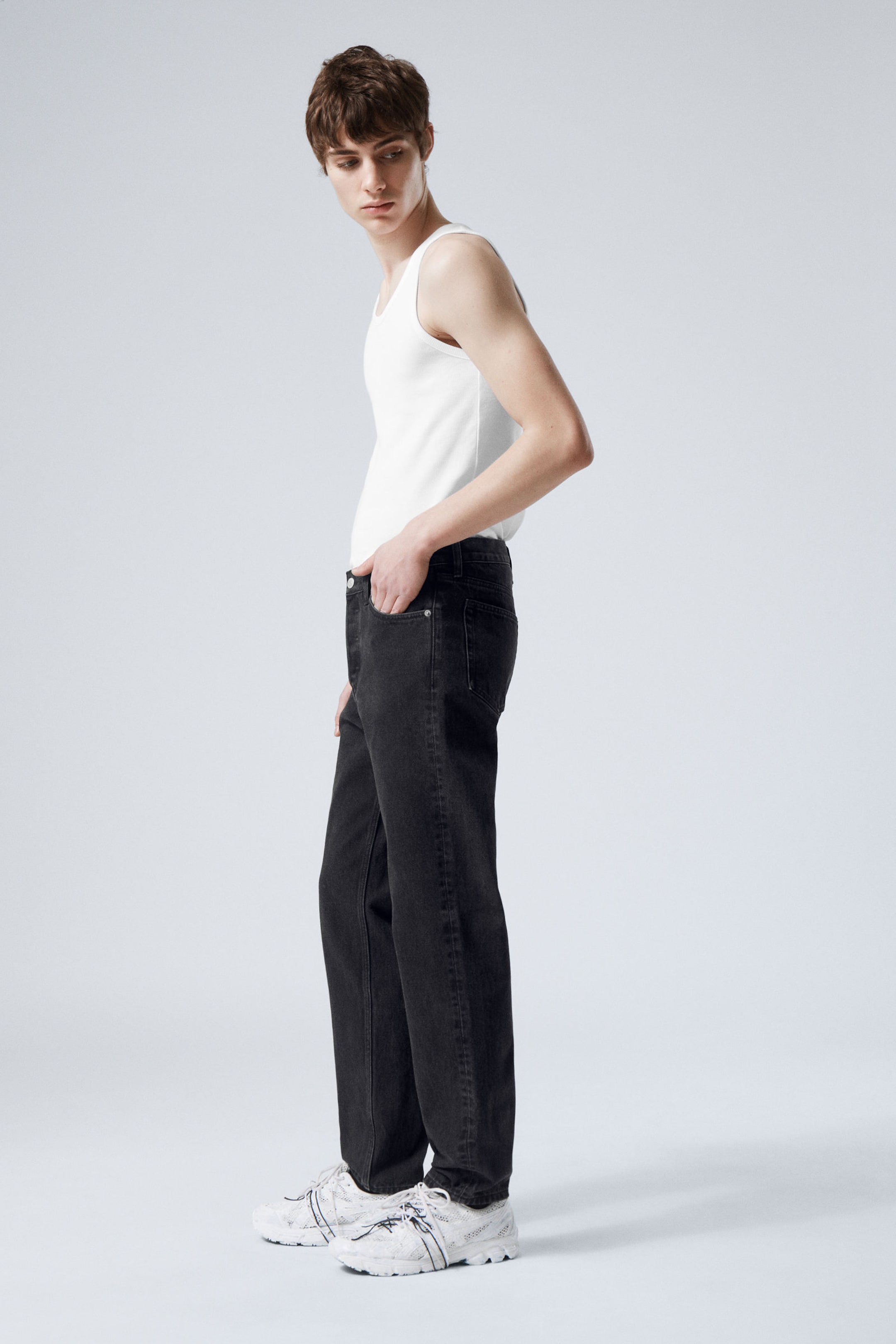 Tuned Black - Black - Barrel Relaxed Tapered Leg Jeans - 2