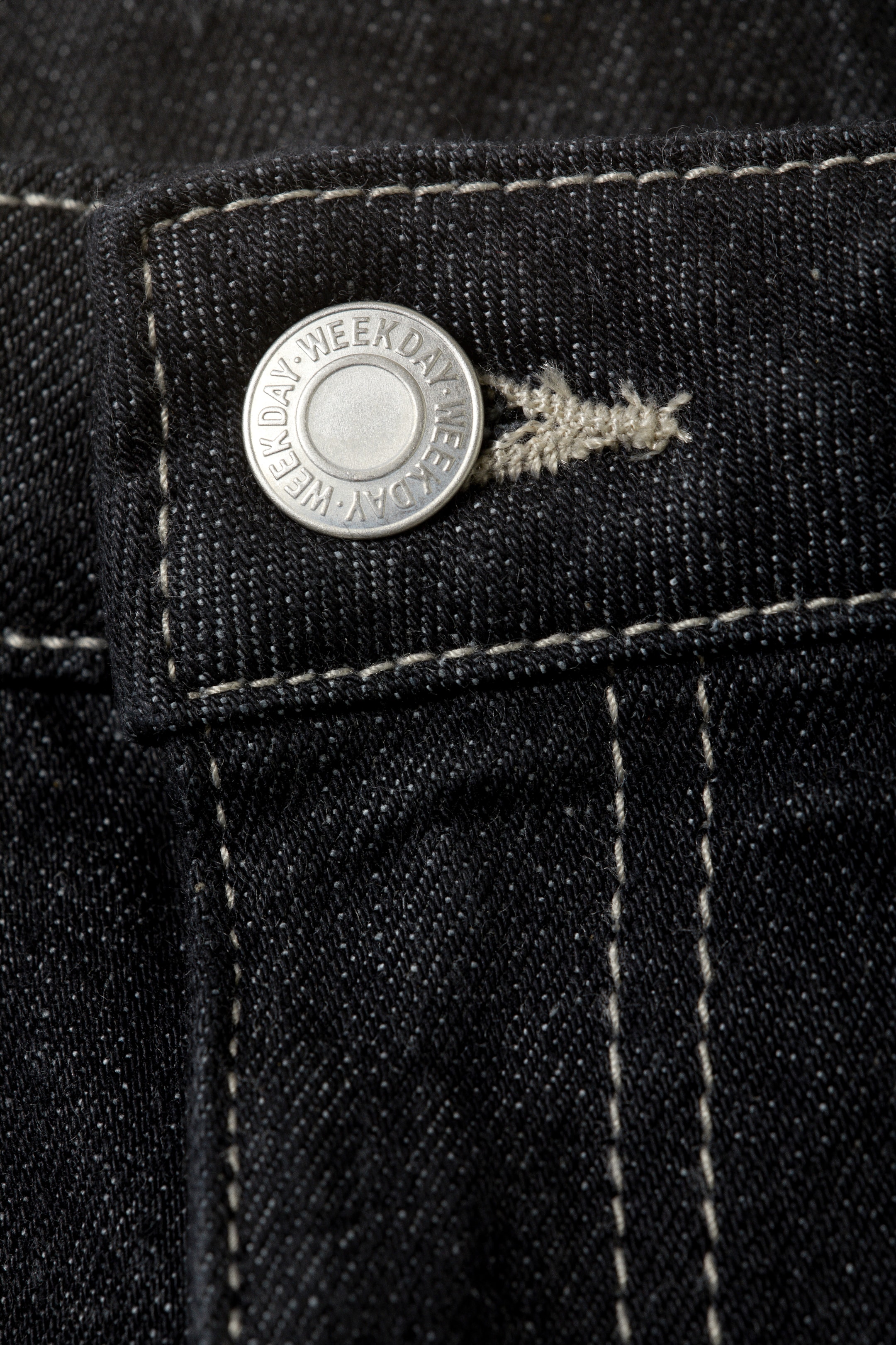 Ver imagen más grande: Vaqueros de tiro bajo ajustados, acampanados Flare - Negro lavado - Negro - MUJER | H&M ES 7