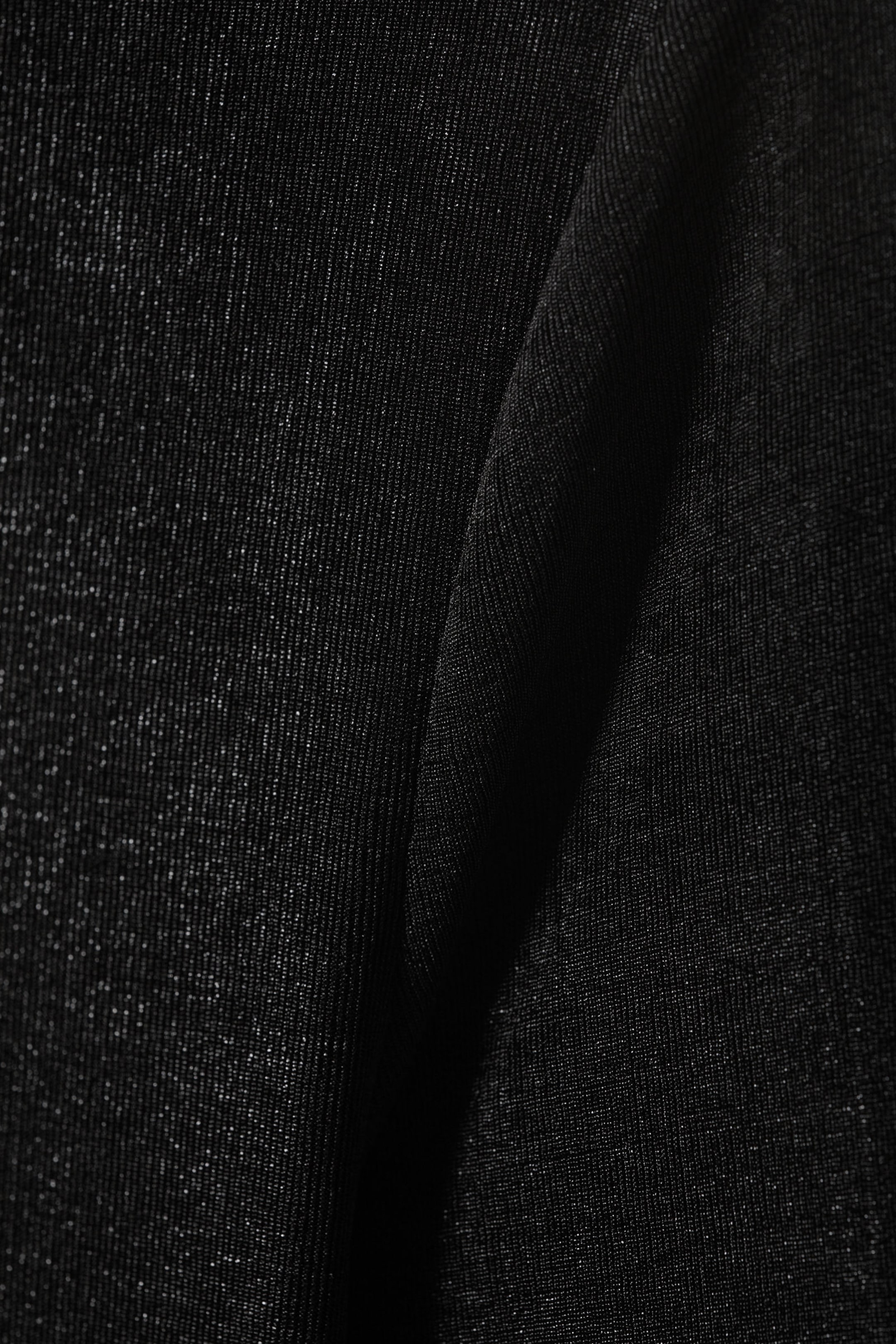 Schwarz - Langärmeliges Maxikleid mit Rollkragen - 2
