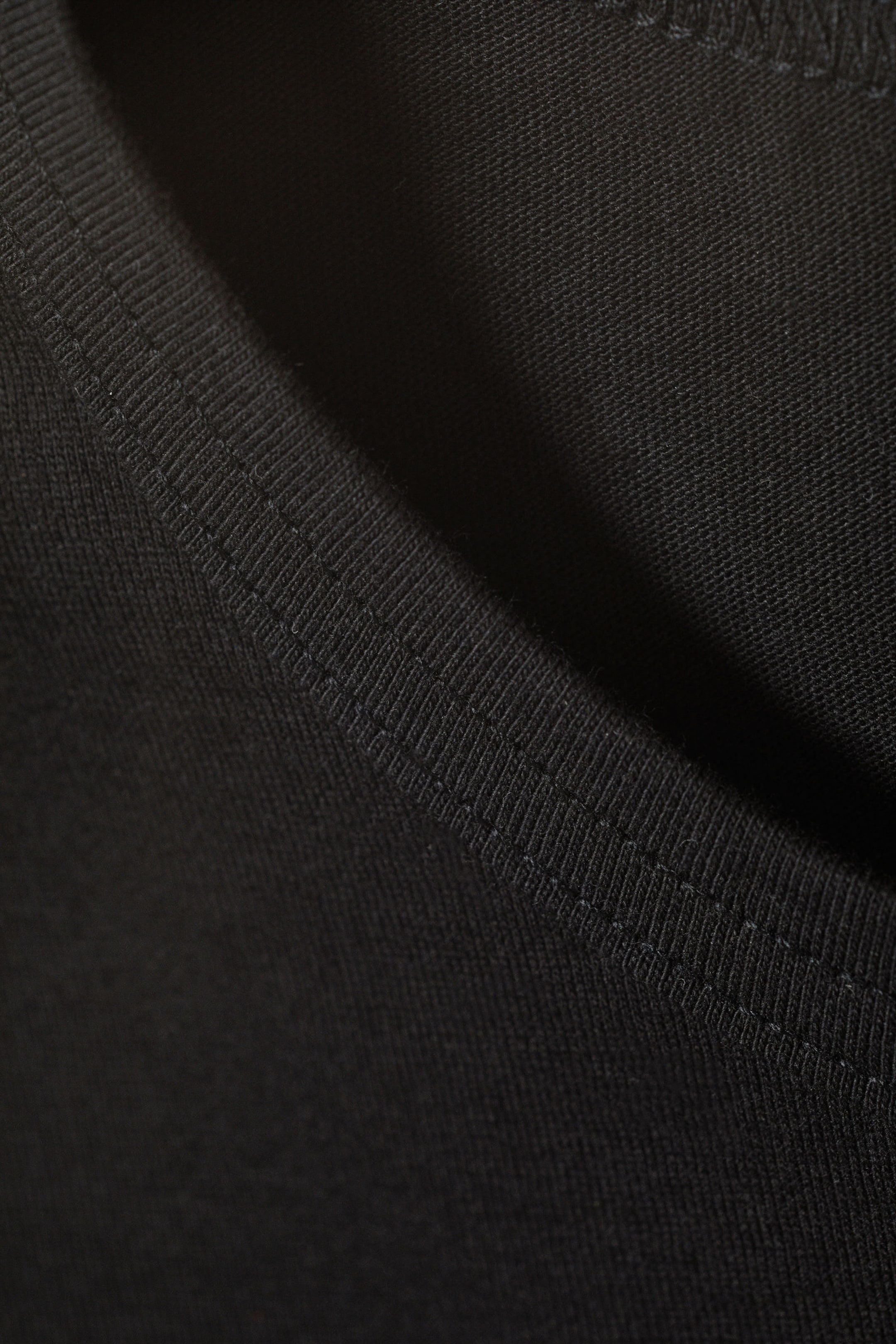 Schwarz - Schulterbetontes, eng anliegendes Tanktop - 2