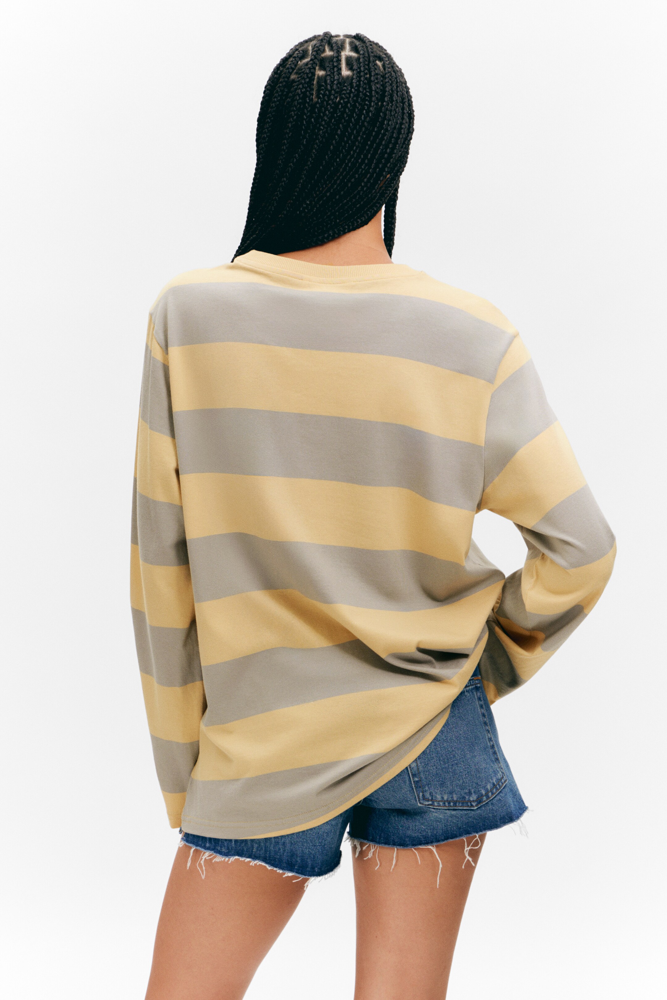 Grösseres Bild ansehen: Gestreiftes langärmeliges Minikleid - Beige & Grau gestreift - DAMEN | H&M CH 3