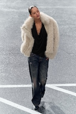 Helles Beige - Kunstfelljacke im Oversized Fit mit Stehkragen - 1