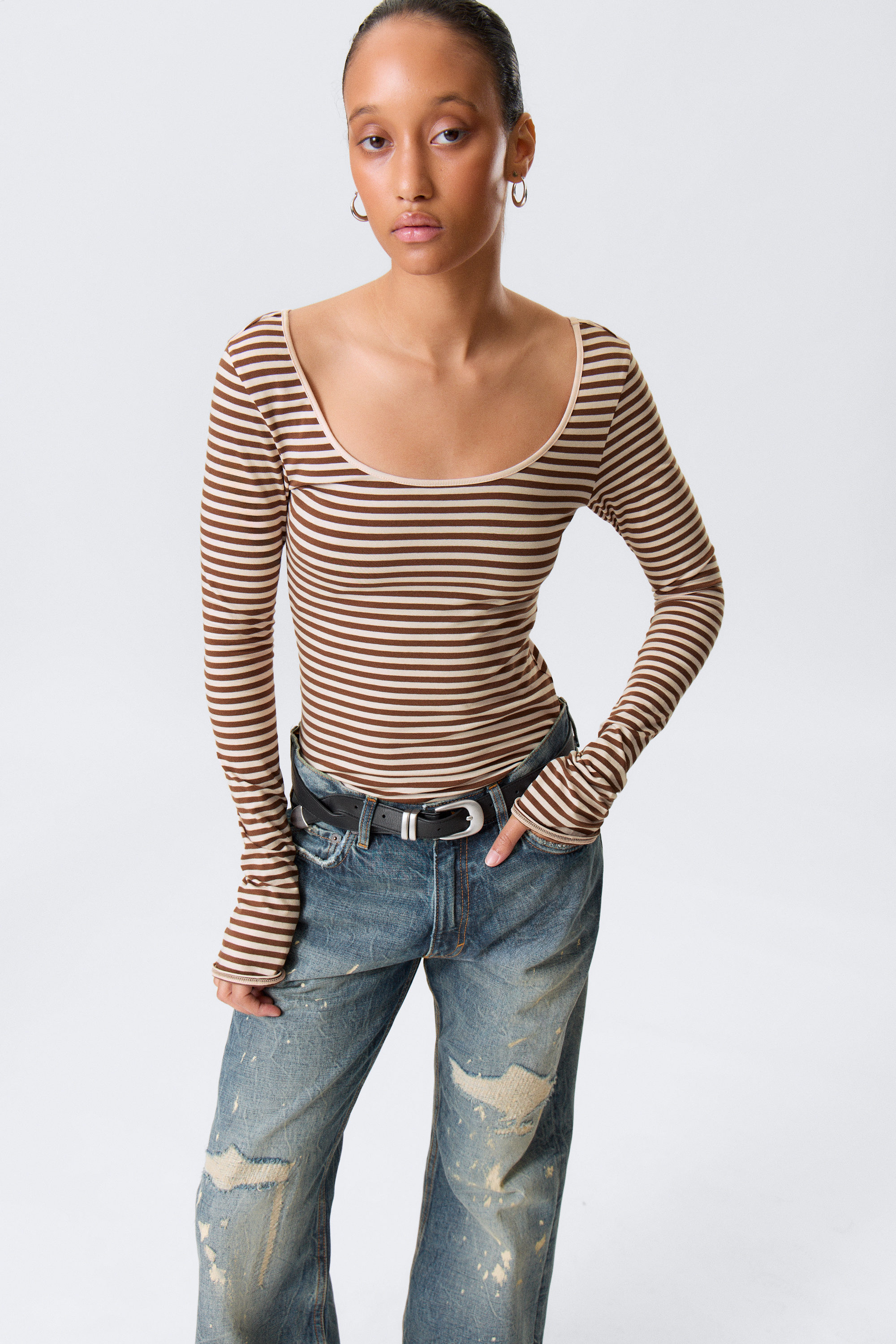 Light Pink/Brown Stripe - Long-Sleeved Slim Fit Scoop Neck Top - 1