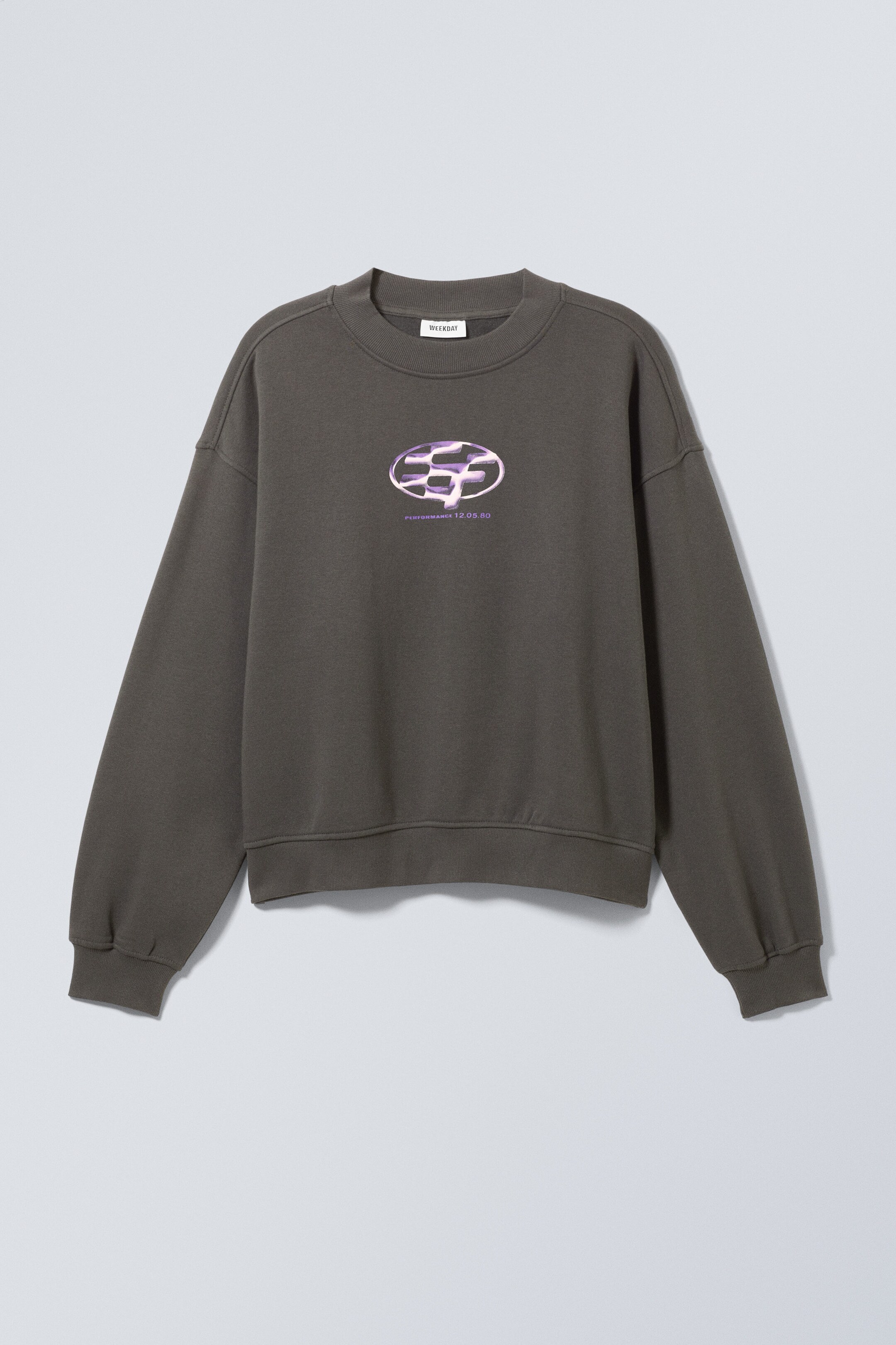 „Performance“ Grau - Kastiges Sweatshirt mit Grafikprint - 0