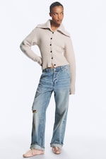 Gedecktes helles Taupe - Taillenbetonter Strick-Cardigan - 1