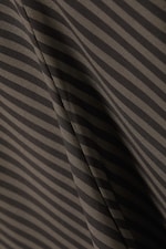 Schwarz & dunkles Graubraun - Zartes ärmelloses Minikleid mit U-Boot-Ausschnitt - 2