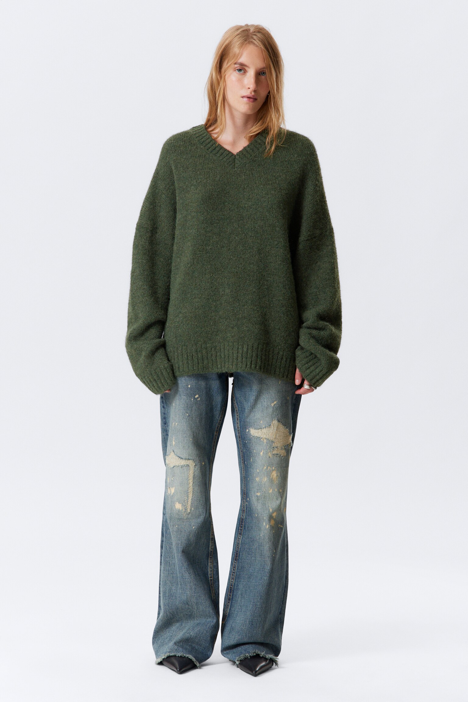 Oversized V-Neck Wool Blend Sweater - Dark Green/Black