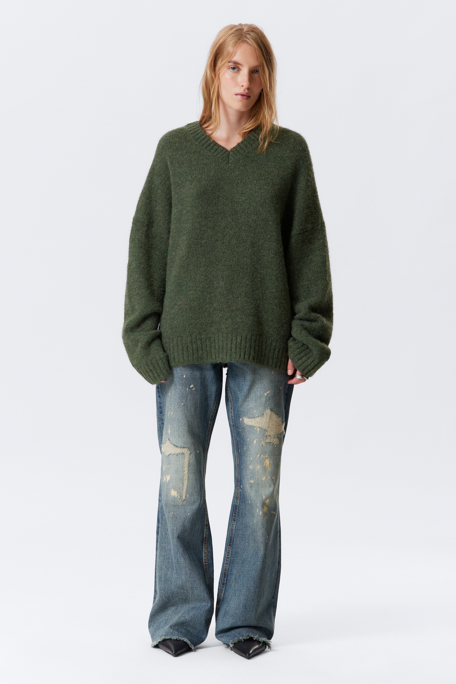 Oversized Pullover aus Wollmix mit V-Ausschnitt - Dunkelgrün/Schwarz