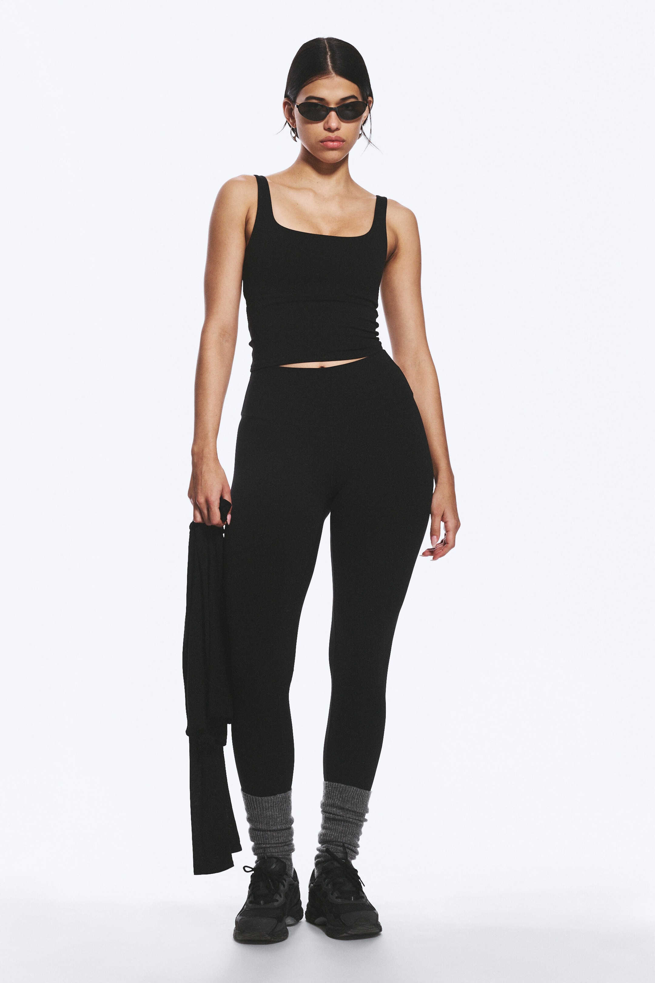 Zwart - Cropped sporttop - 2