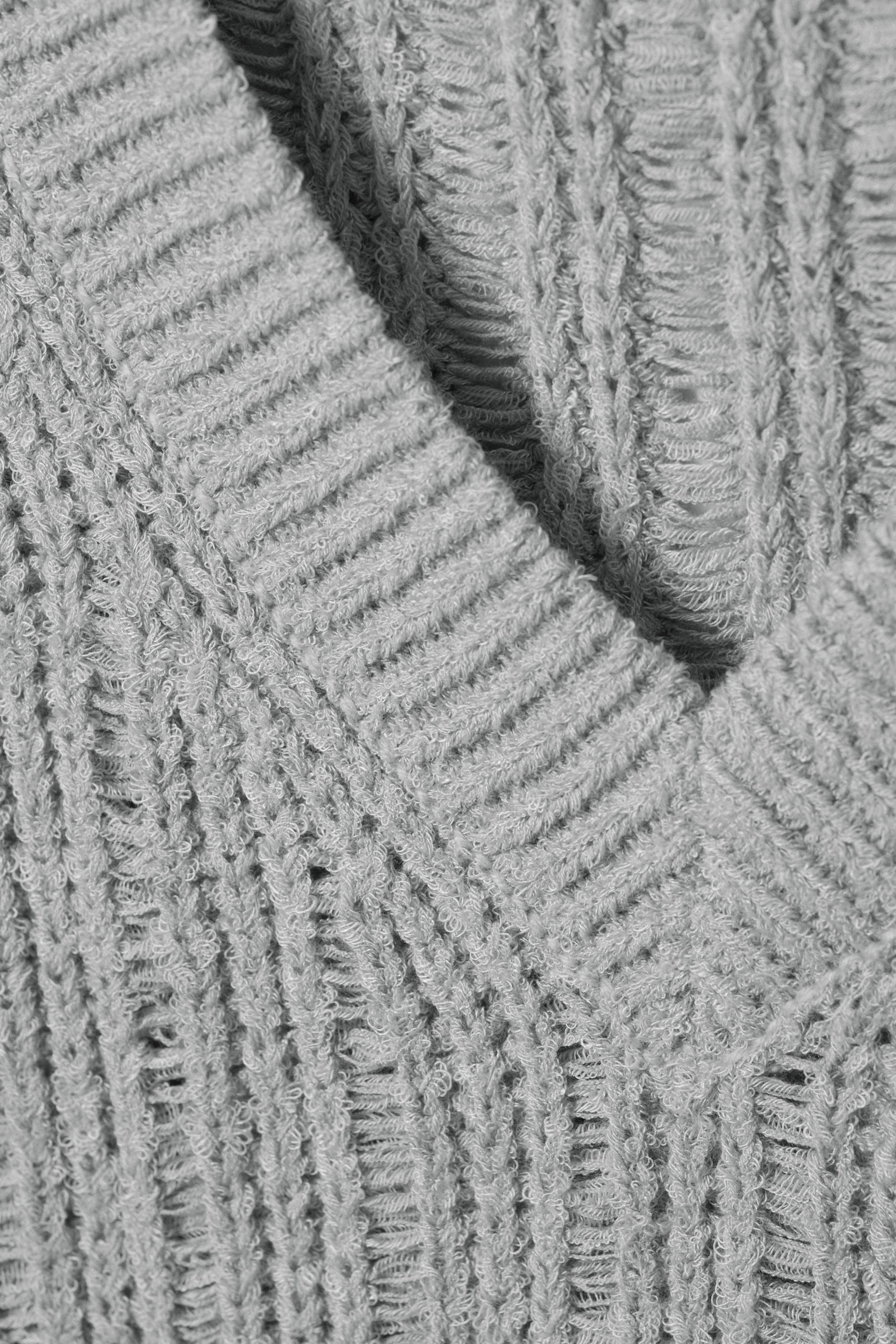 Helles Staubgrau - Farila Oversized Pullover im Used-Look - 2
