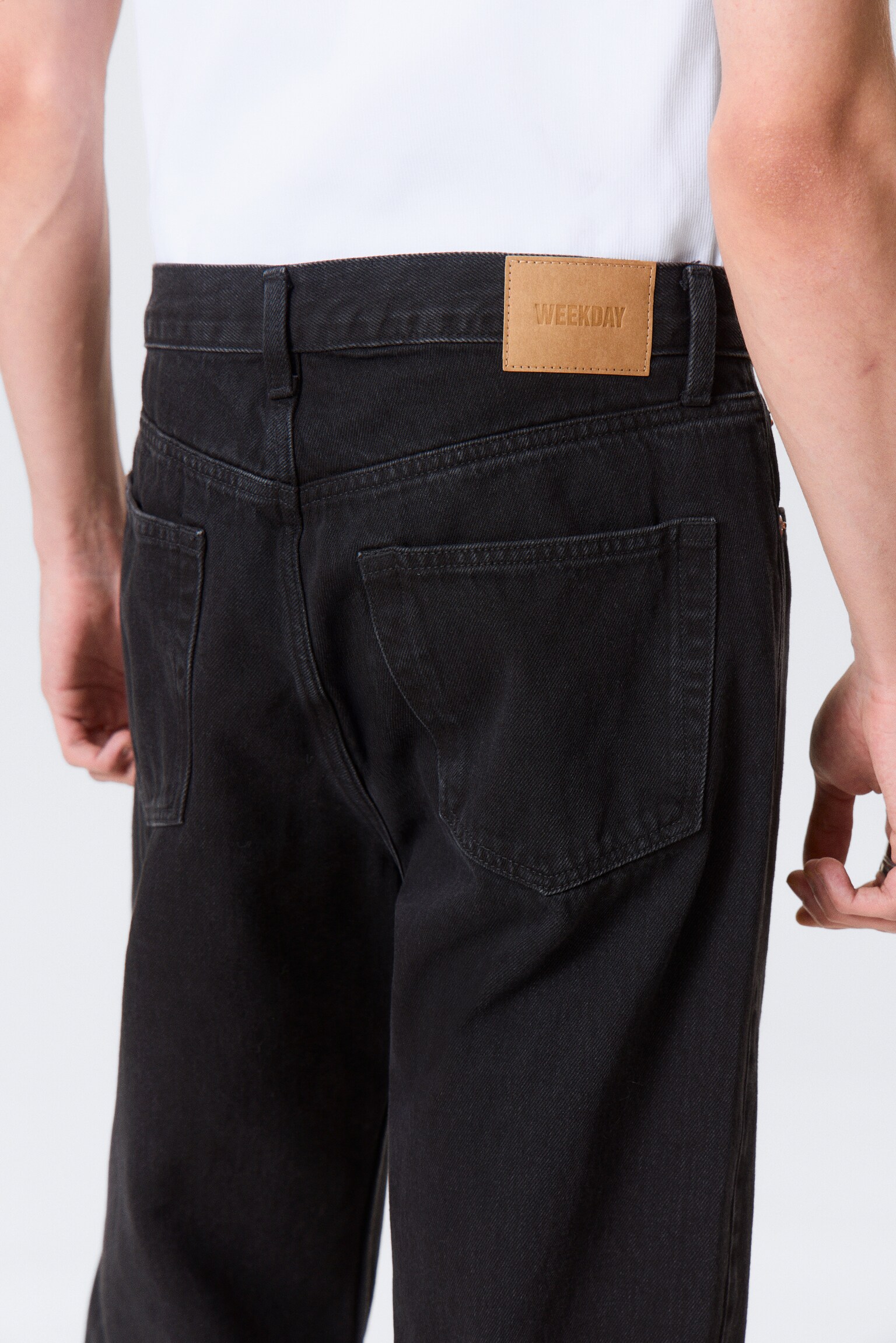 Ray Relaxed Tapered Leg Jeans - Tuned Black – Noir/Bleu profond - Bleu foncé/Seventeen Blue - Bleu moyen - 4