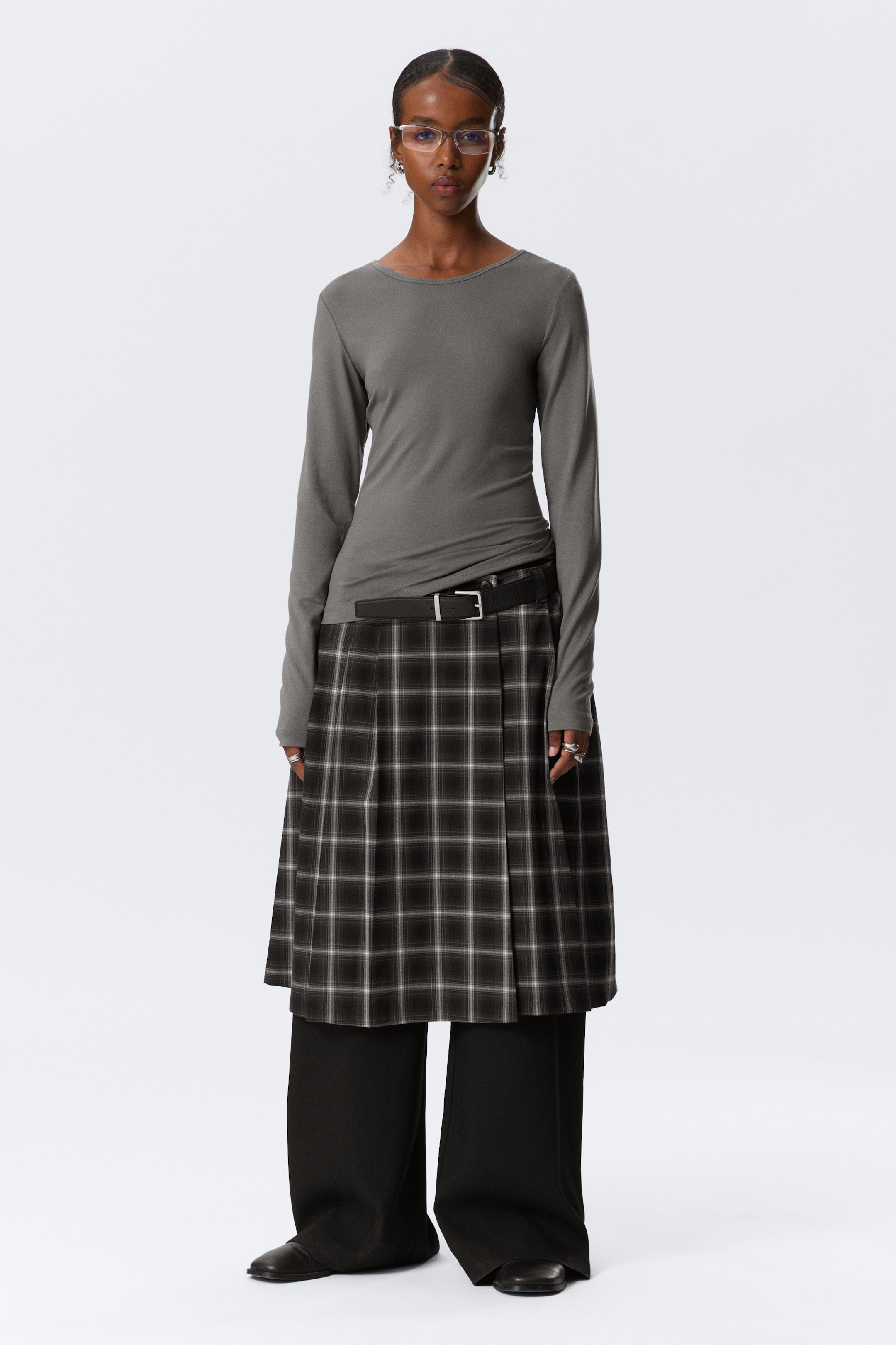 Grau - Longsleeve-Top mit tiefem Rückenausschnitt - 2