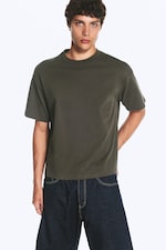 Dunkles Khakigrün - T-SHIRT MIT ENTSPANNTER PASSFORM - 0