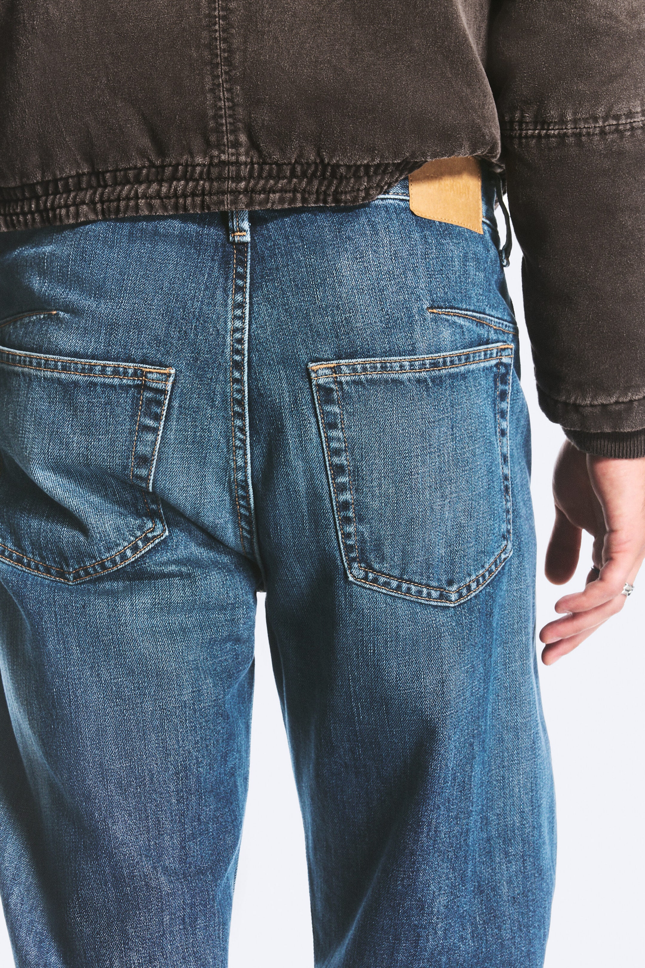 Spotted Blue - Mörkblå - Space Mid Waist Relaxed Straight Dart Jeans - 3