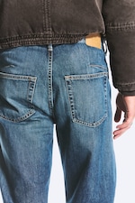 Spotted Blue - Mörkblå - Space Mid Waist Relaxed Straight Dart Jeans - 3