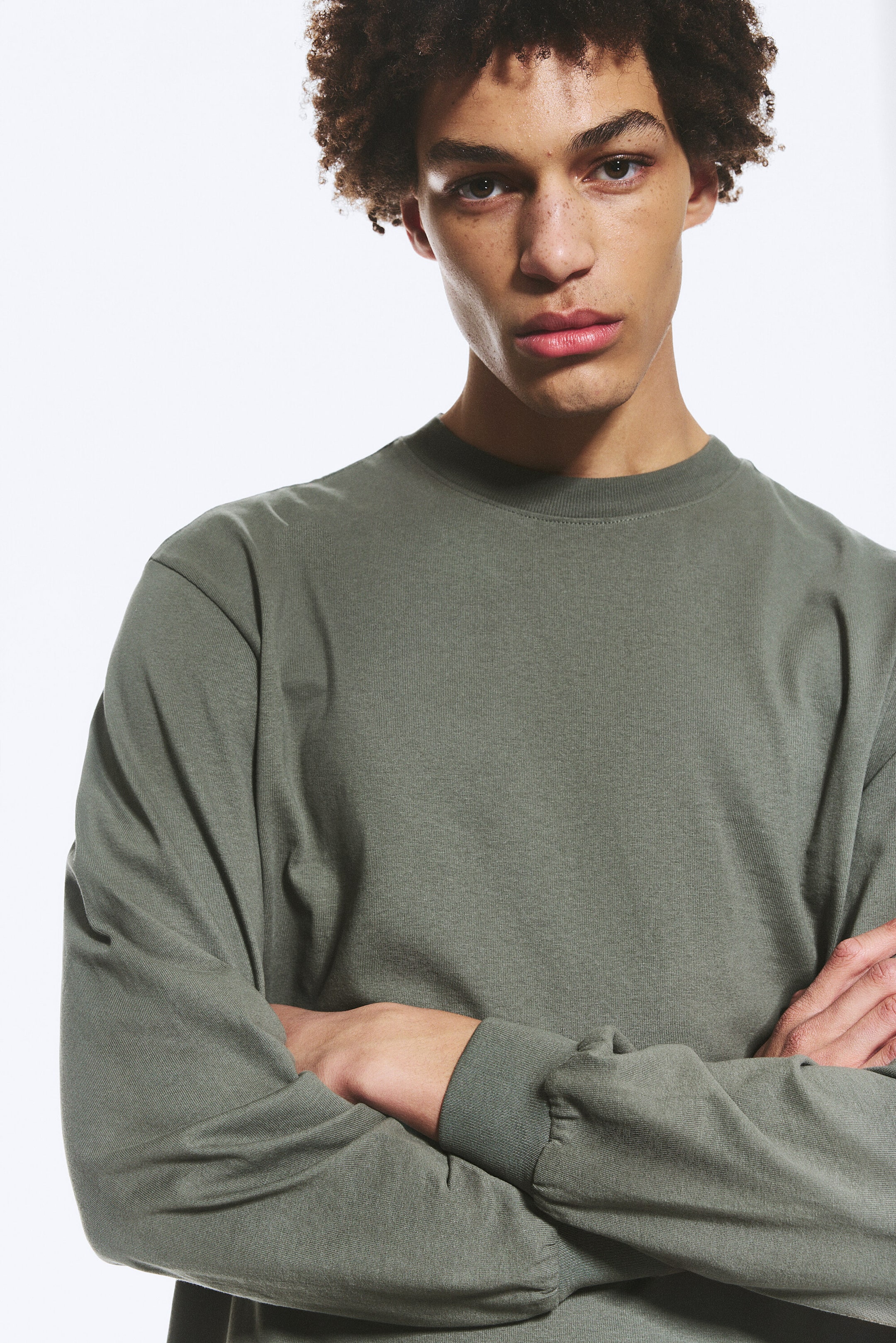 Staubiges Khakigrün - Longsleeve mit lockerer Passform - 2