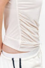 Weiß - Ärmelloses, gerafftes Jersey-Top - 2