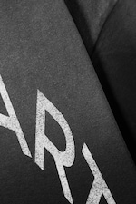 Svart - Restart - En boxig, grafisk t-shirt med tryck - 4