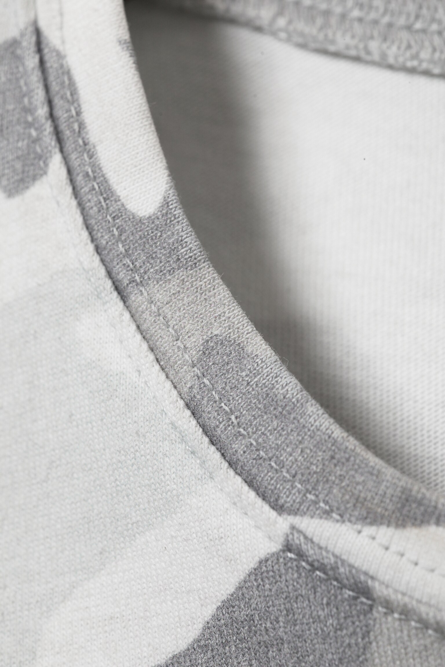 Boxy Printed Short-Sleeved T-shirt - White - Camo - 6