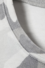 Weiß - Camouflage - Boxy T-Shirt mit Print und kurzen Ärmeln - 5