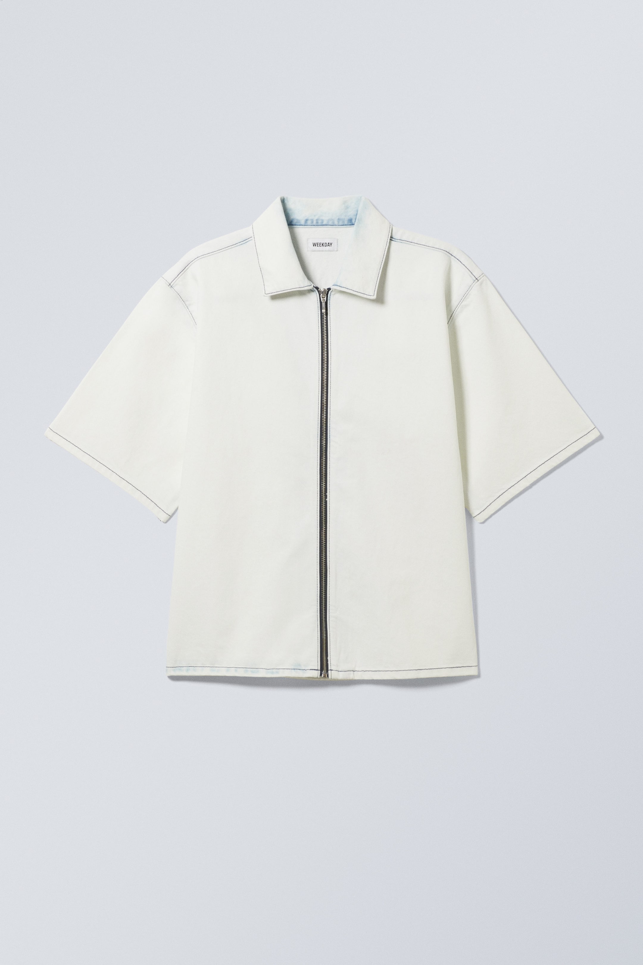 Vlekkerig blauw - Los denim overhemd met rits en korte mouwen - 0