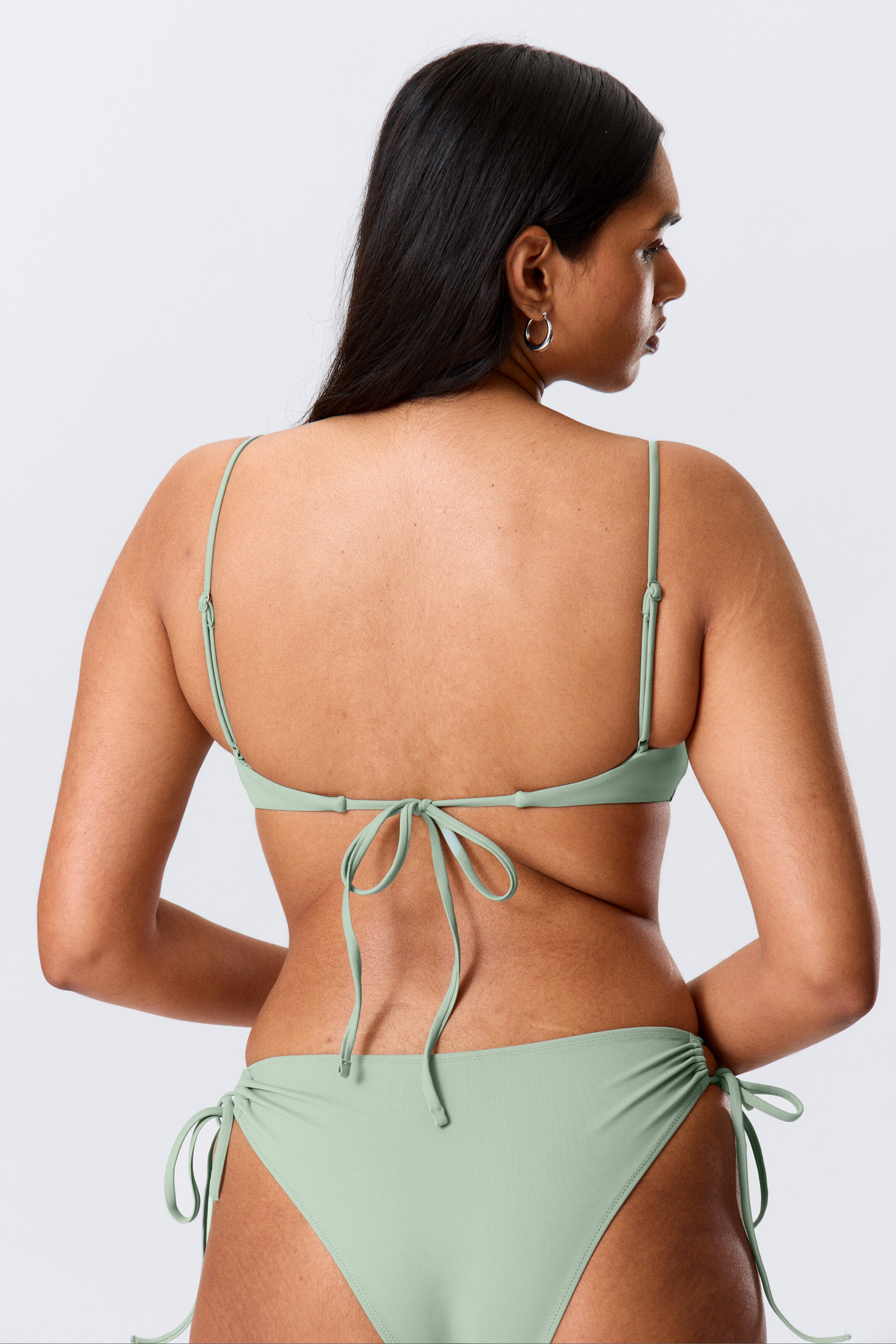 Ingrandisci l'immagine: Strappy Bikini Top - Light Green - DONNA | H&M CH 3