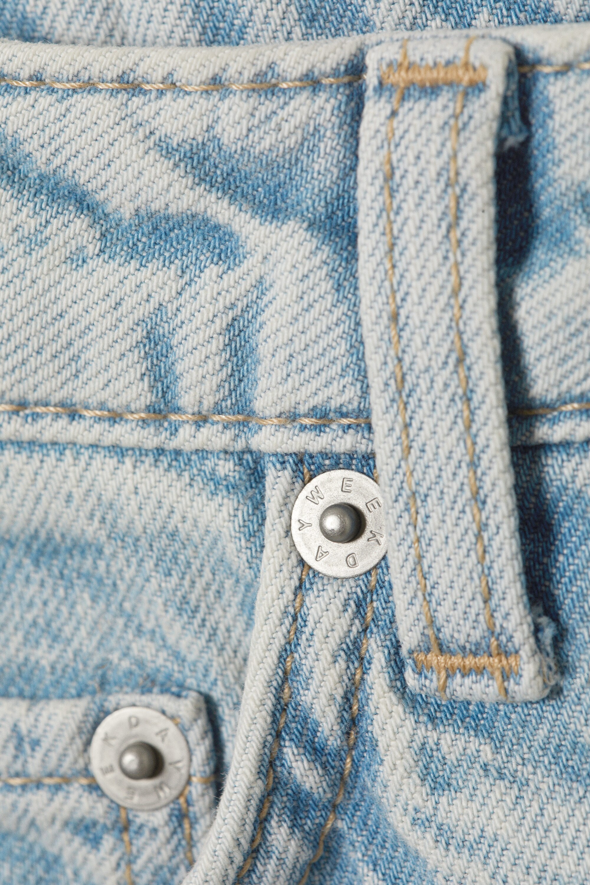 ample low rise loose wide jeans - Snow Blue - Light Blue | Weekday EU