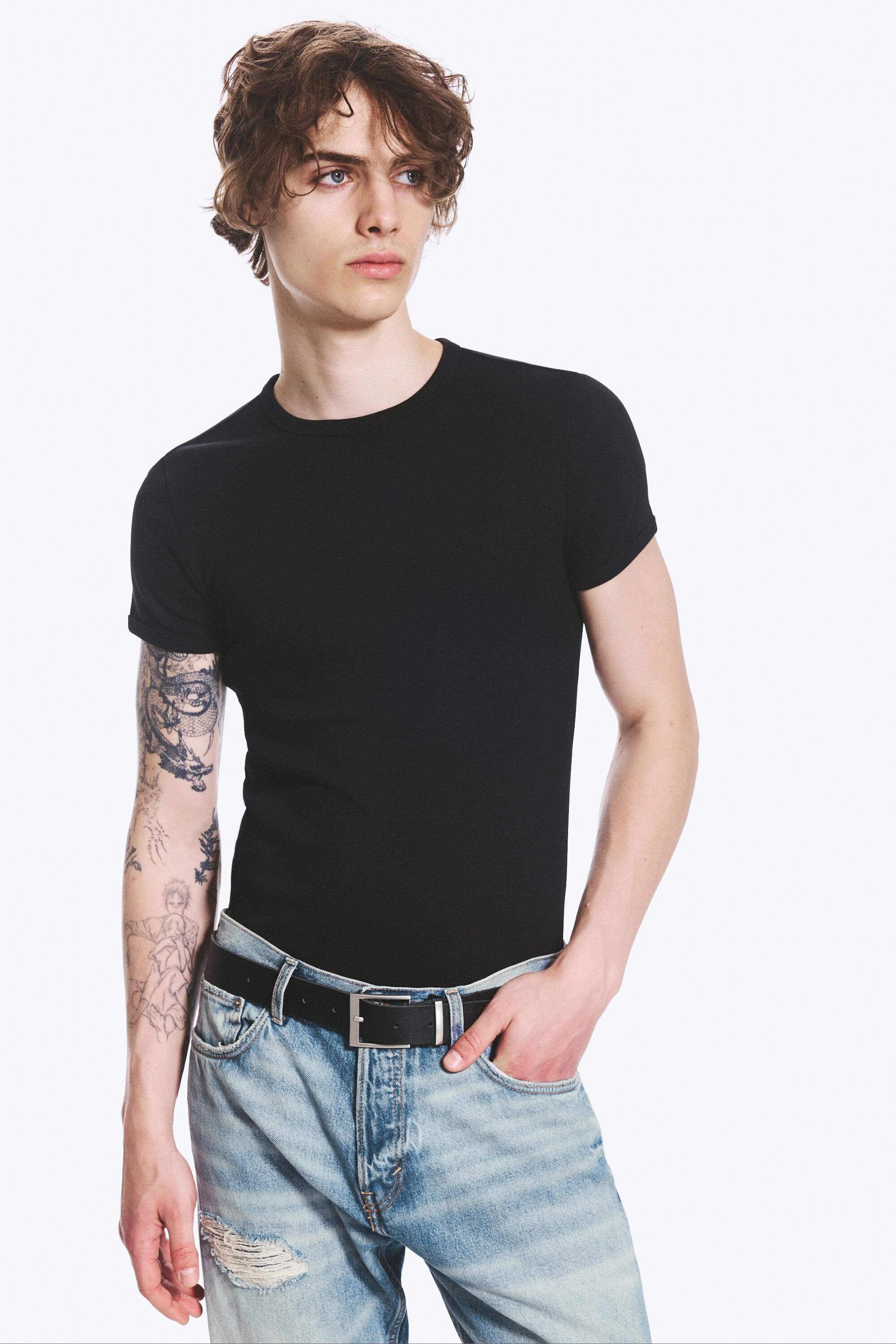 Schwarz - Klassisches Rip-T-Shirt - 1