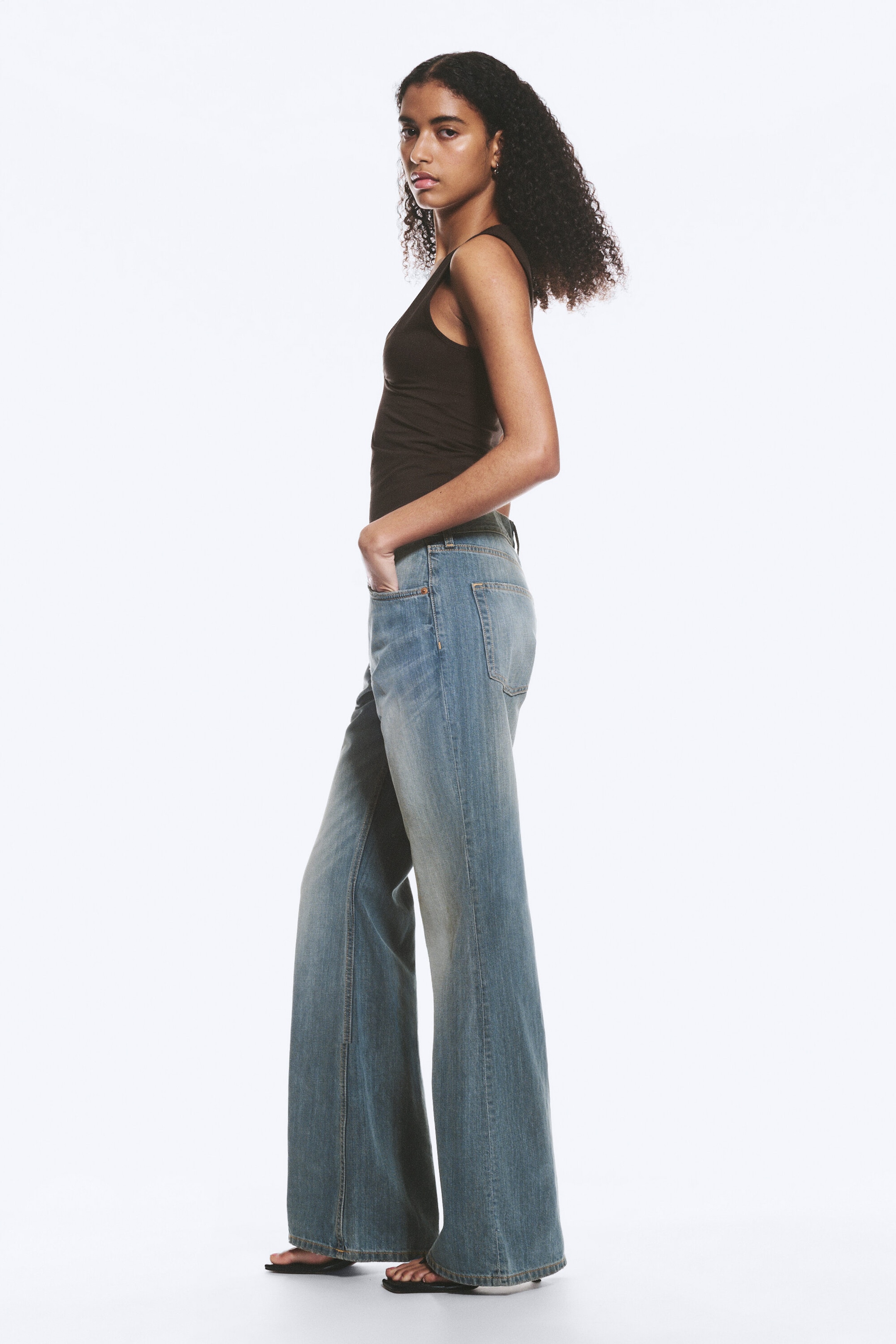 Gloria Blue - Medium Blue - Helix Low Rise Regular Flared Jeans - 2