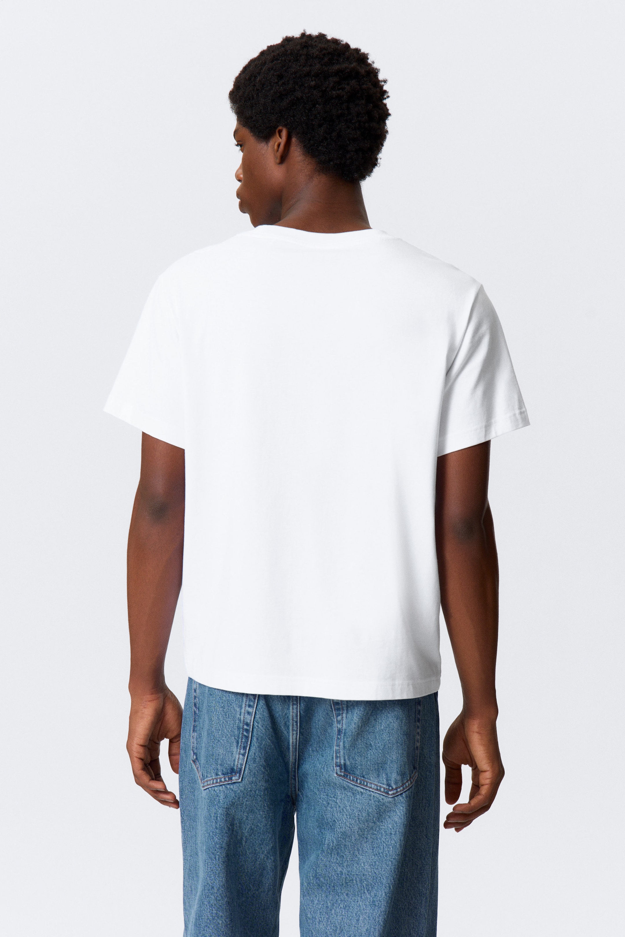 Weiß - Boxy T-Shirt mit lockerer Passform - 2