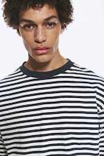 Weiß & Navy gestreift - Boxy Longsleeve mit lockerer Passform - 3