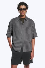 Mörkgrå/Vit-randig - Ledig kortärmad skjorta i linneblanding - 0