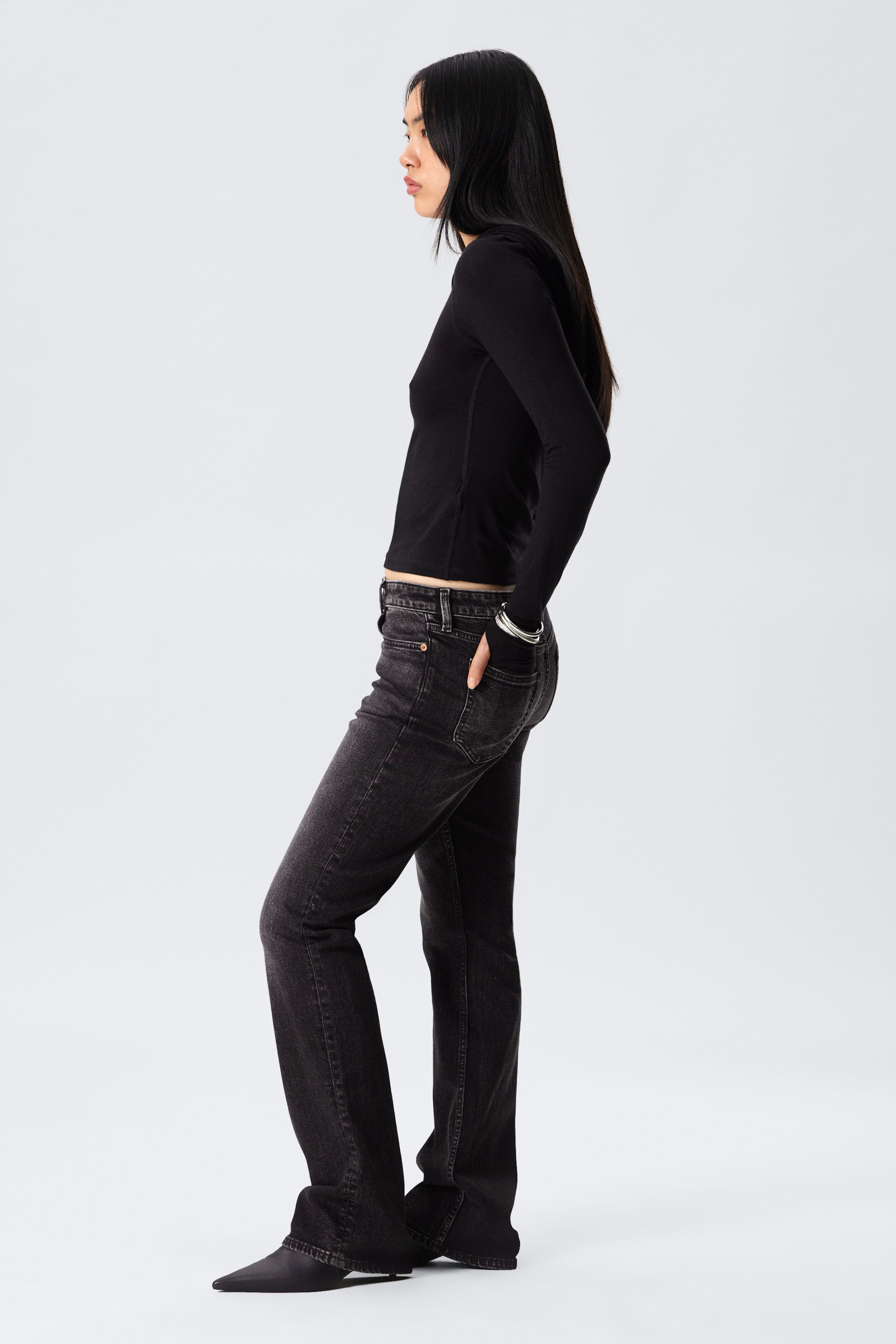 Grösseres Bild ansehen: Tension Mid Rise Slim Bootcut Leg Jeans - Paloma Black - Schwarz - DAMEN | H&M CH 5