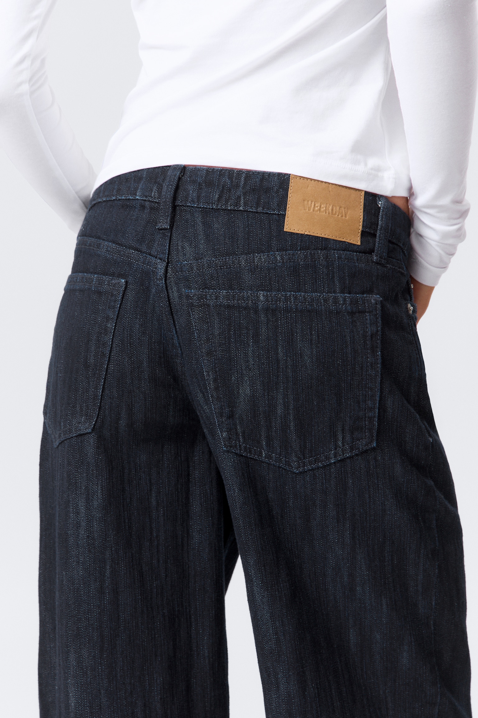 Ample Mid Rise Loose Wide Leg Jeans - Slub Rinse - Azul oscuro - 5