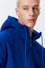 Leuchtendes Blau - Fleecepullover mit halbem Reißverschluss - 1