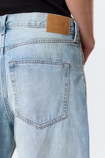 Kimberley Blue - Ljusblå - Nebula Mid Waist Loose Barrel Leg Unisex Jeans - 3