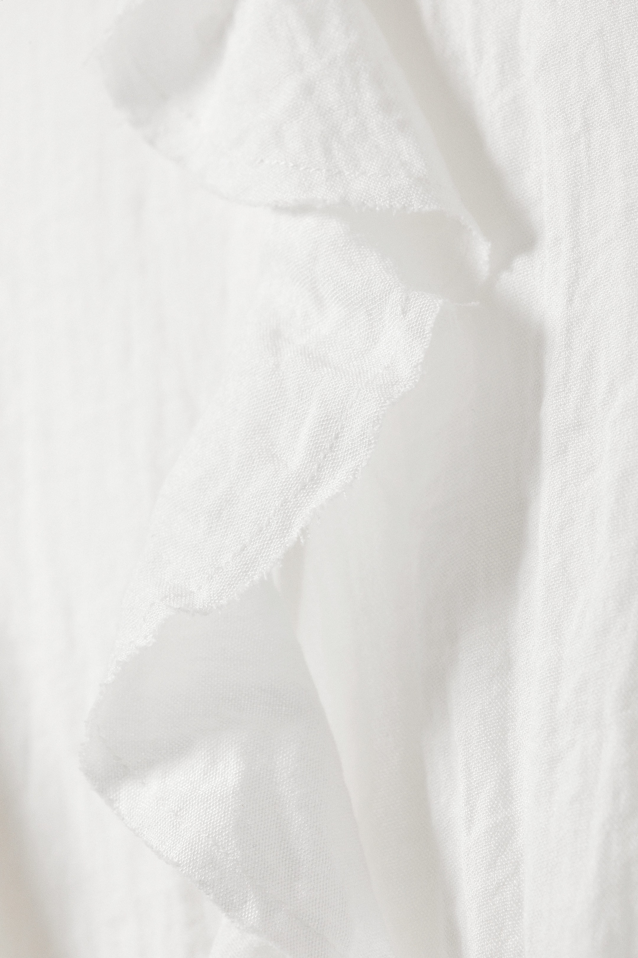 Vit - Knyt-topp med volang - 2