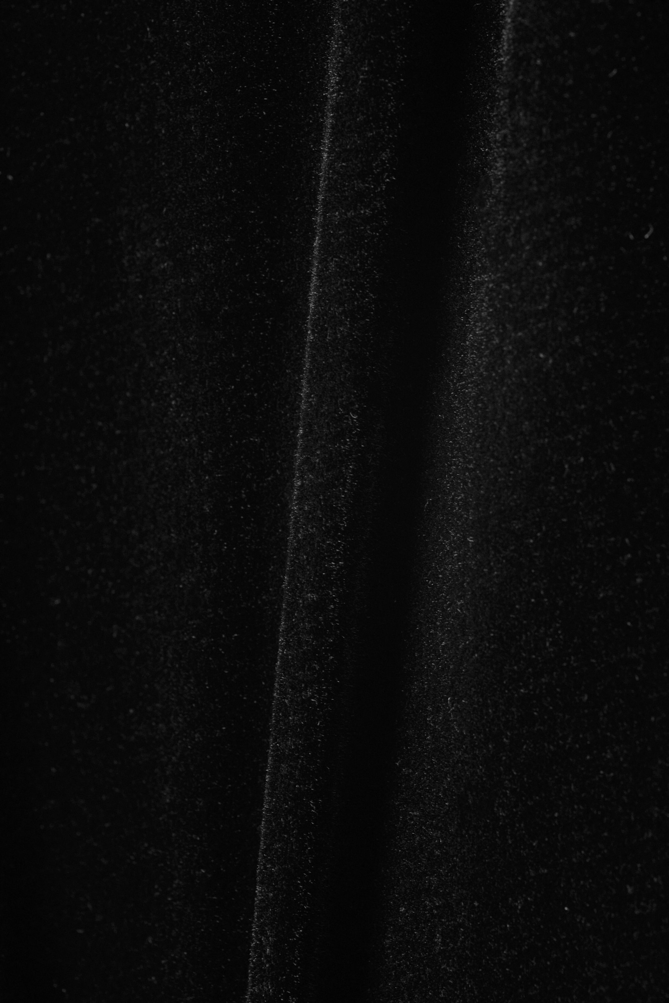 Zwart - Uitlopende fluwelen broek met lage taille - 5