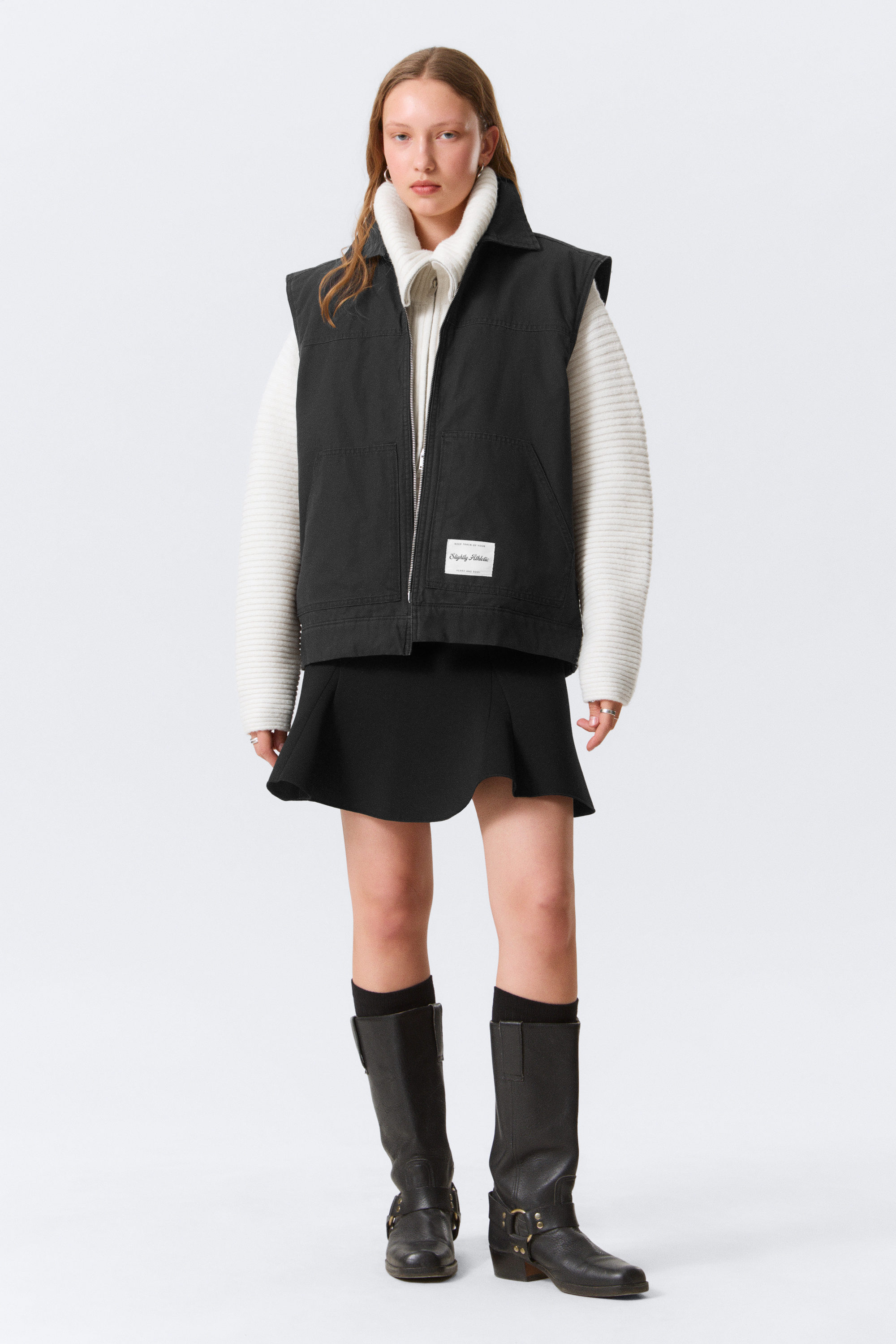 Black - Lightly Padded Canvas Zip Vest - 2