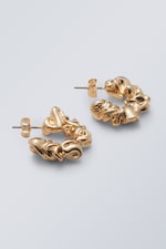 Gold - Skulpturale Hoop-Ohrringe - 0