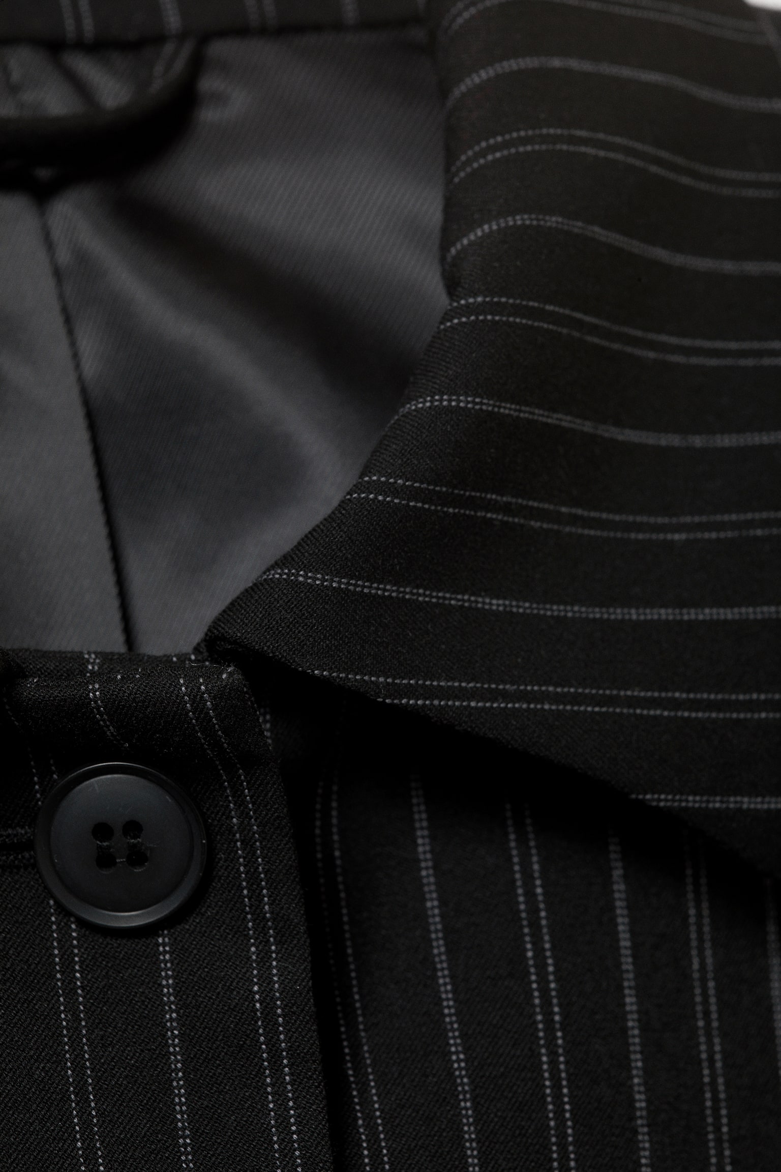 Karcsú, gombos dzseki - Fekete csíkos/Sötétszürke halszálkamintás/Poros Vakond - 3