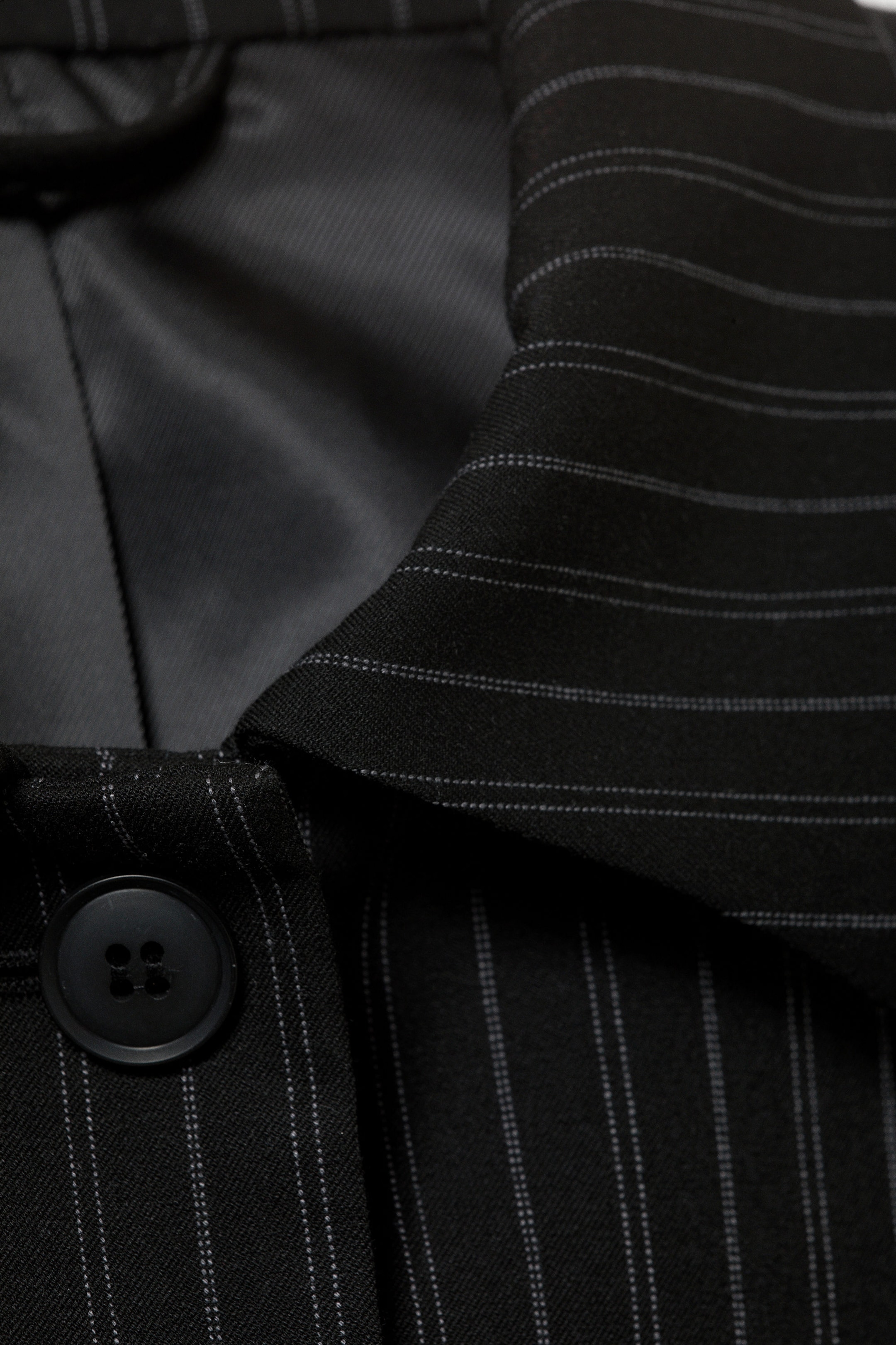 Pinstriped Black - Lean Buttoned Jacket - 5