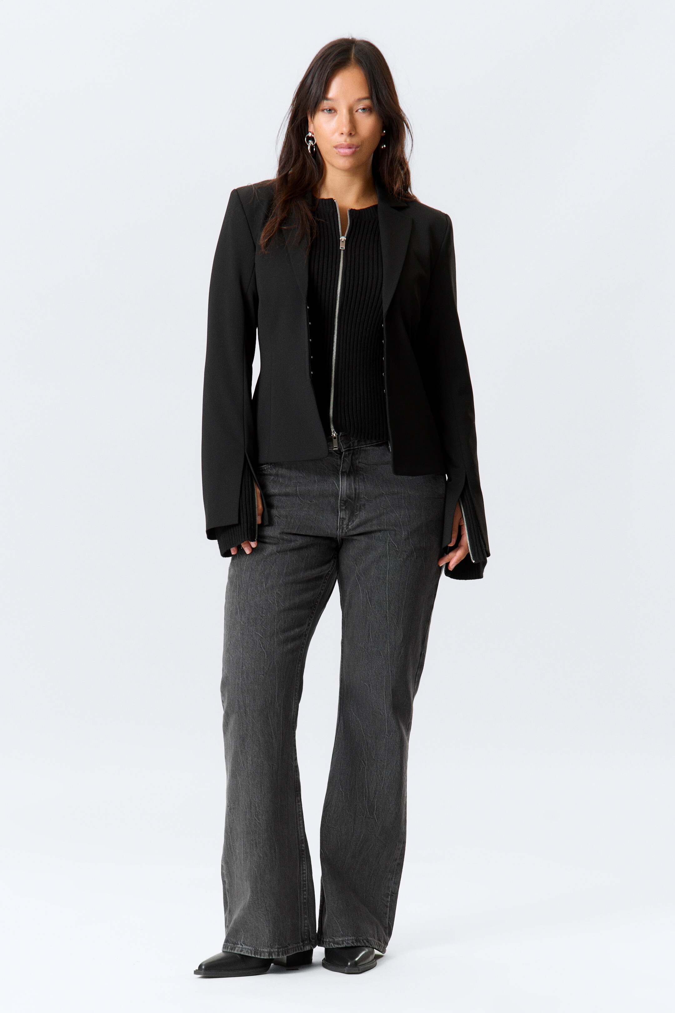 Grotere afbeelding bekijken: Fitted Blazer with Vented Sleeves - Zwart - DAMES | H&M BE 2