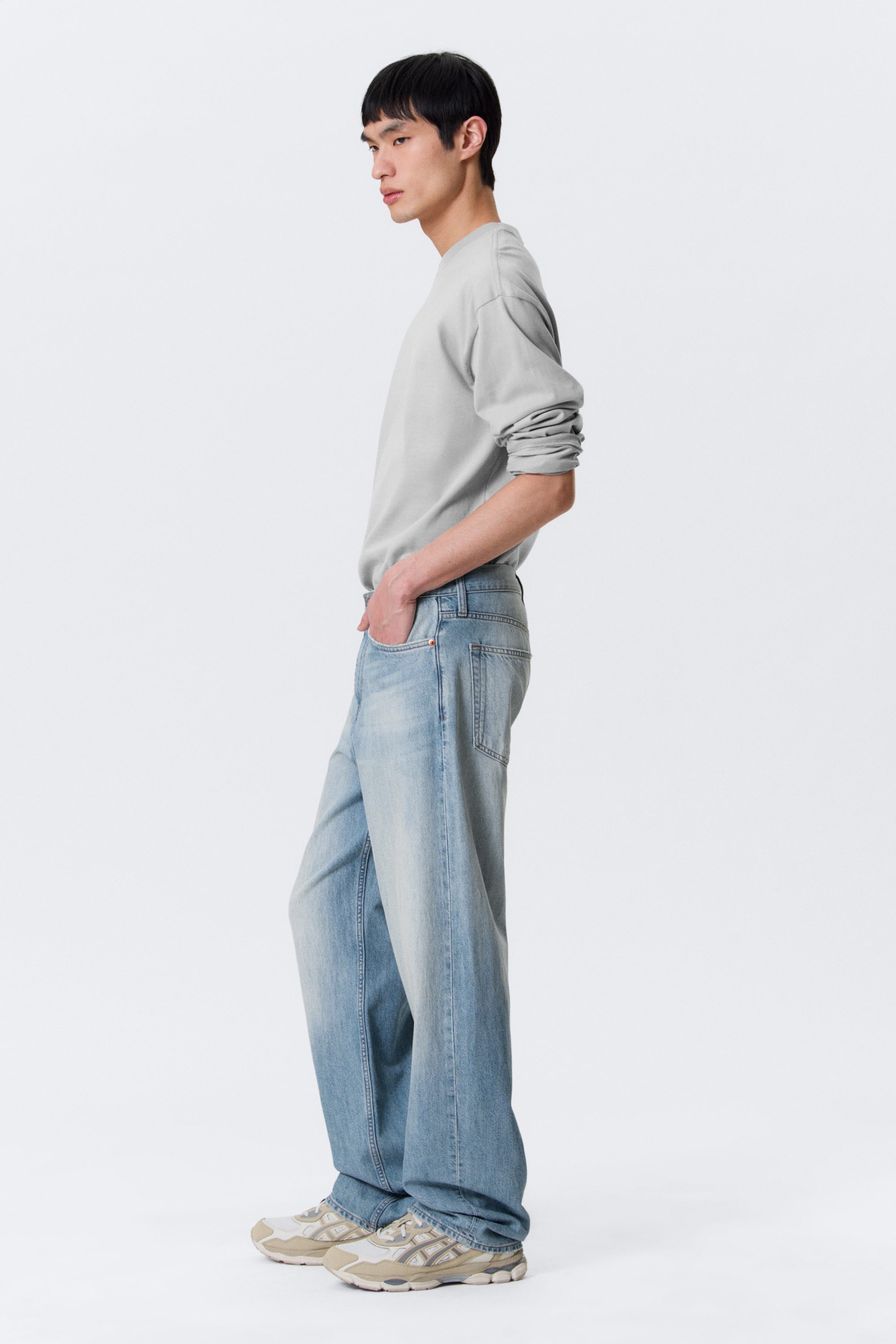 Kimberley Blue - Light Blue - Galaxy Mid Rise Loose Straight Leg Unisex Jeans - 2