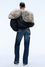 Dunkelgrau - Cropped Bomberjacke mit Kunstfellkapuze - 4