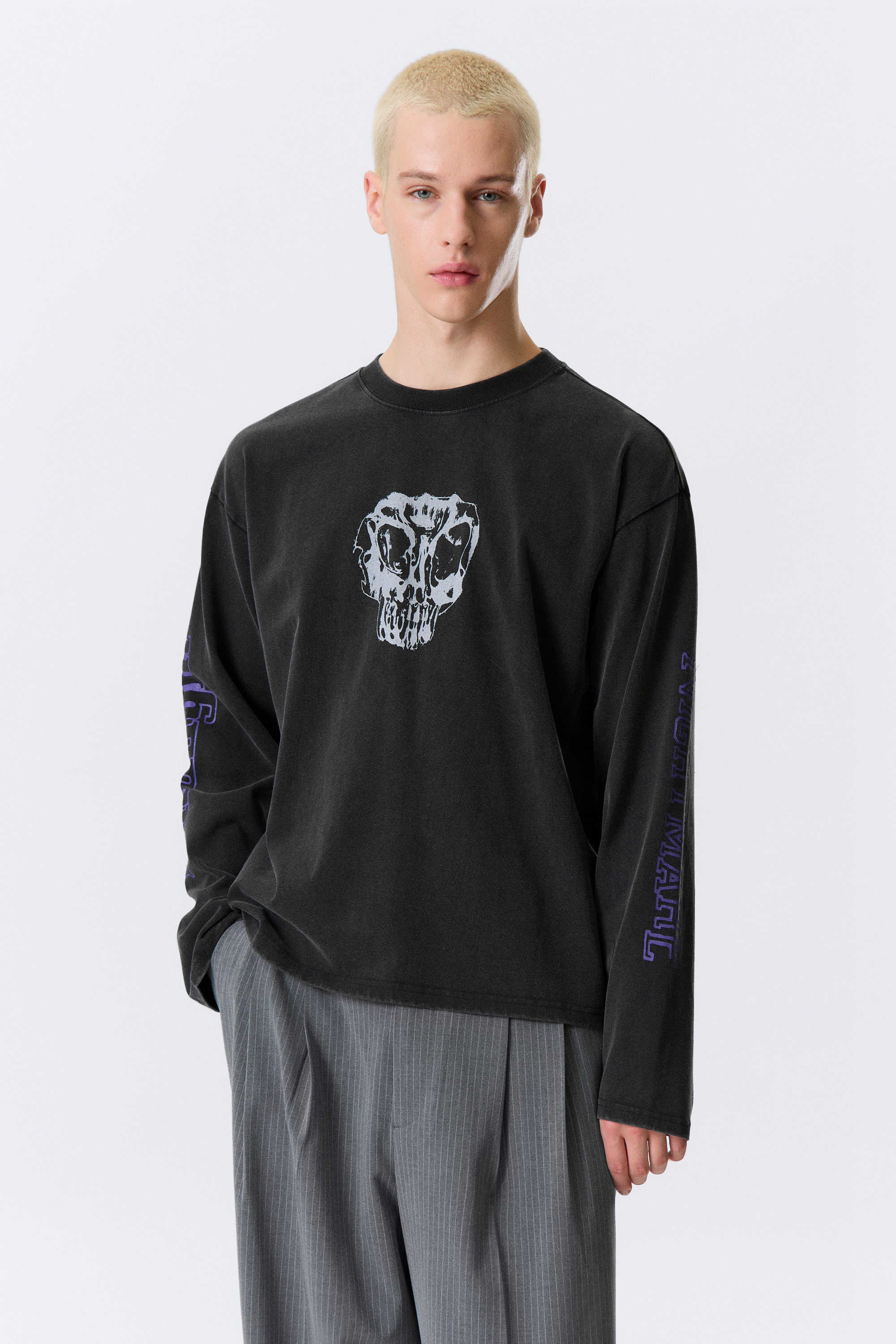 Black - Midnight Nightmare - Great Boxy Graphic Long Sleeve T-shirt - 1