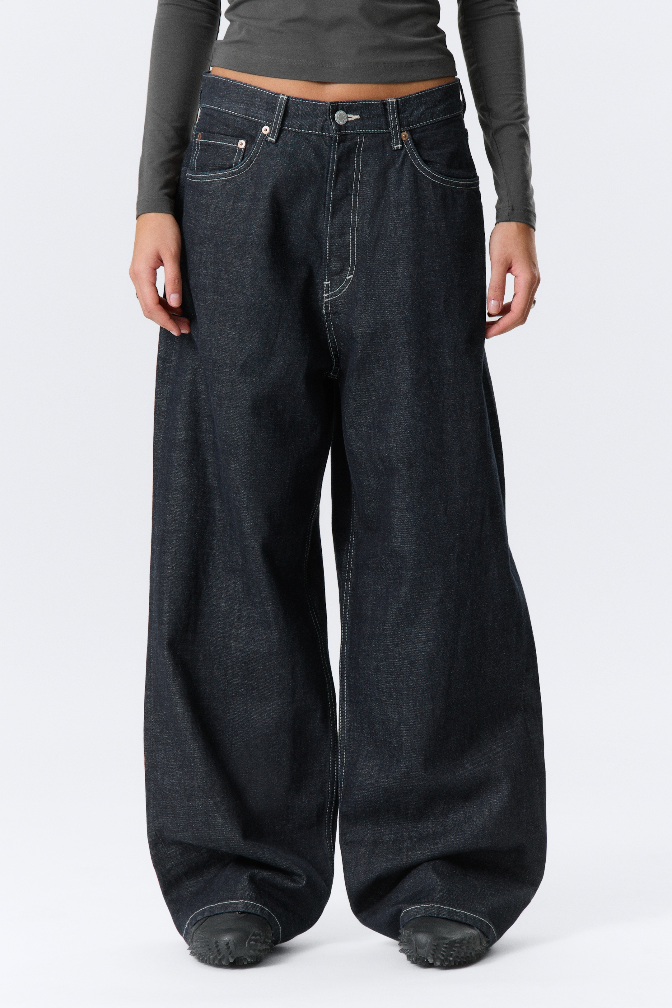 Grösseres Bild ansehen: Astro Loose Baggy Leg Jeans - Blue Rinse - Dunkelblau - HERREN | H&M CH 3