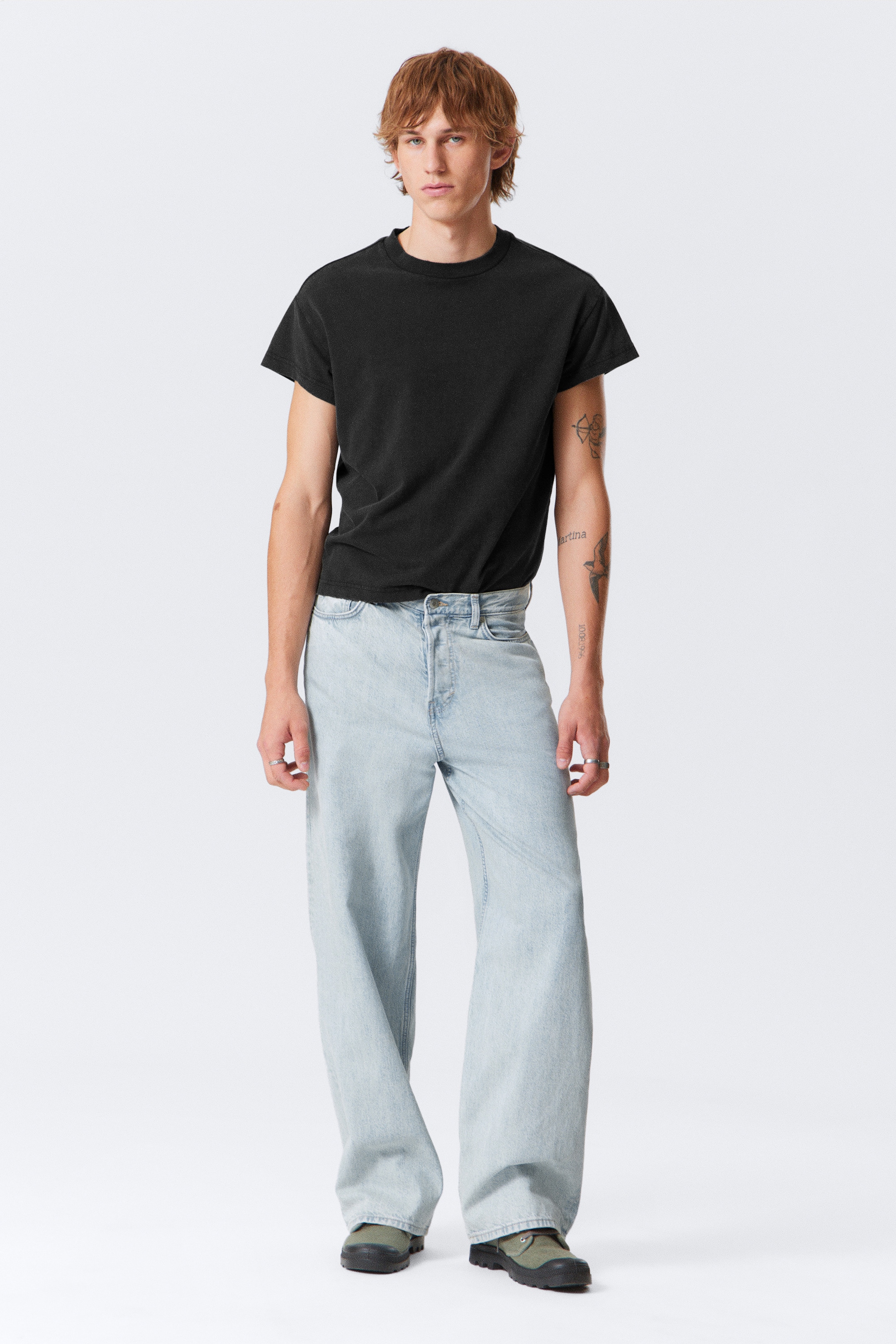 Zobrazit větší obrázek: Astro Loose Baggy Leg Jeans - Snow Blue - Light Blue - MUŽI | H&M CZ 1