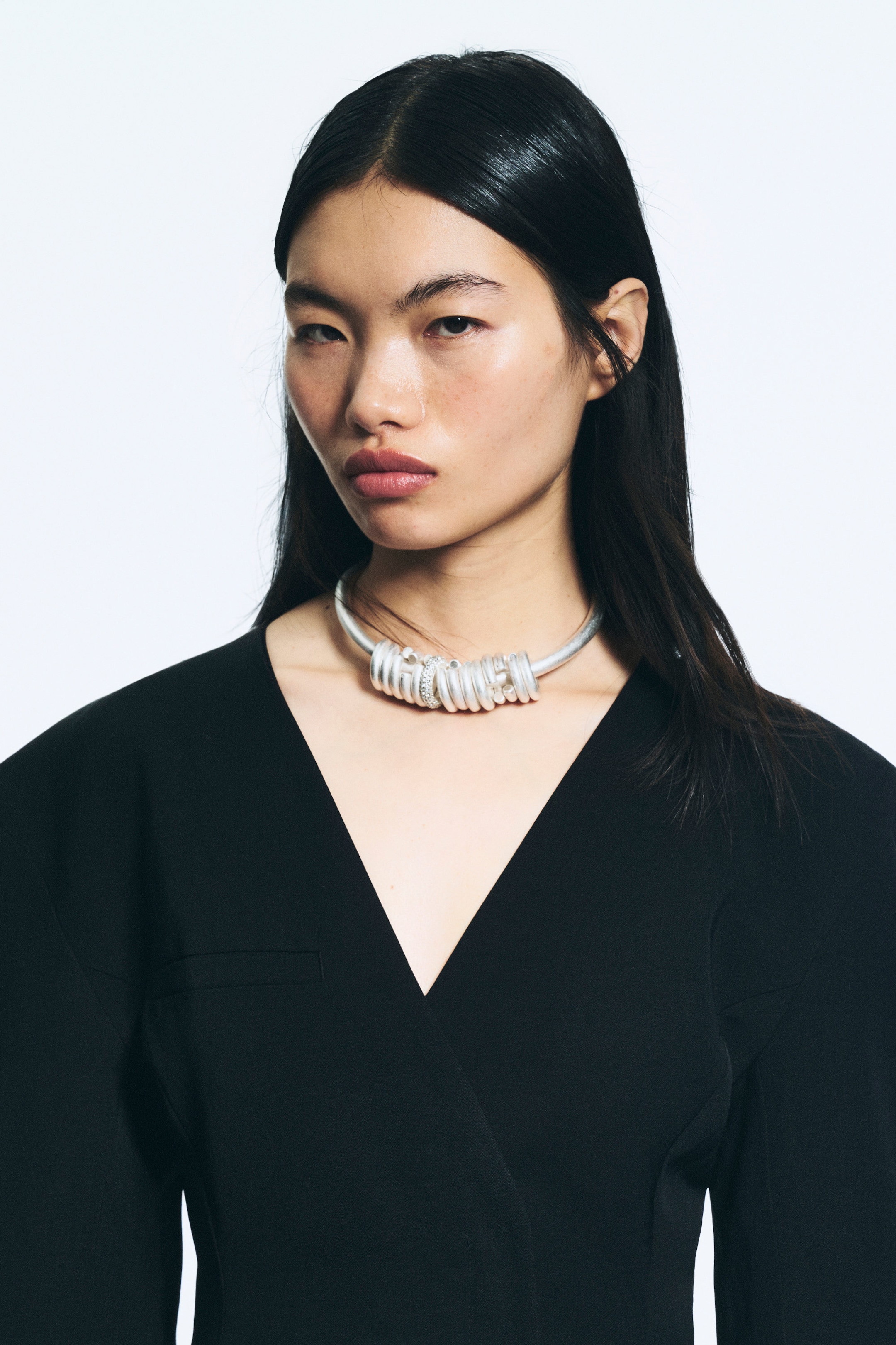 Silberfarben - Versilberte Halskette mit mehreren Ringen - 1