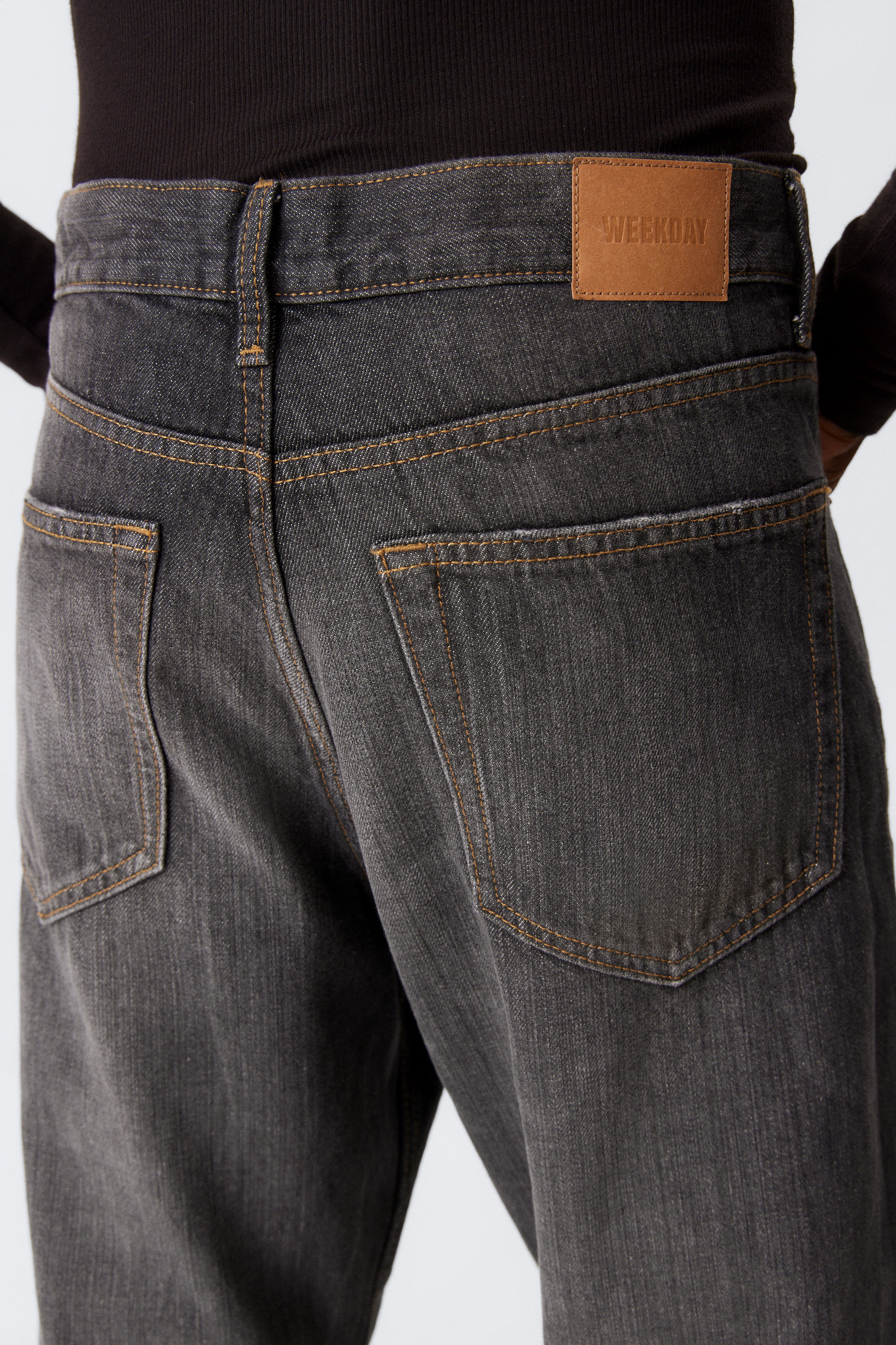 Ash Black - Schwarz - Time Loose Bootcut Leg Jeans - 8
